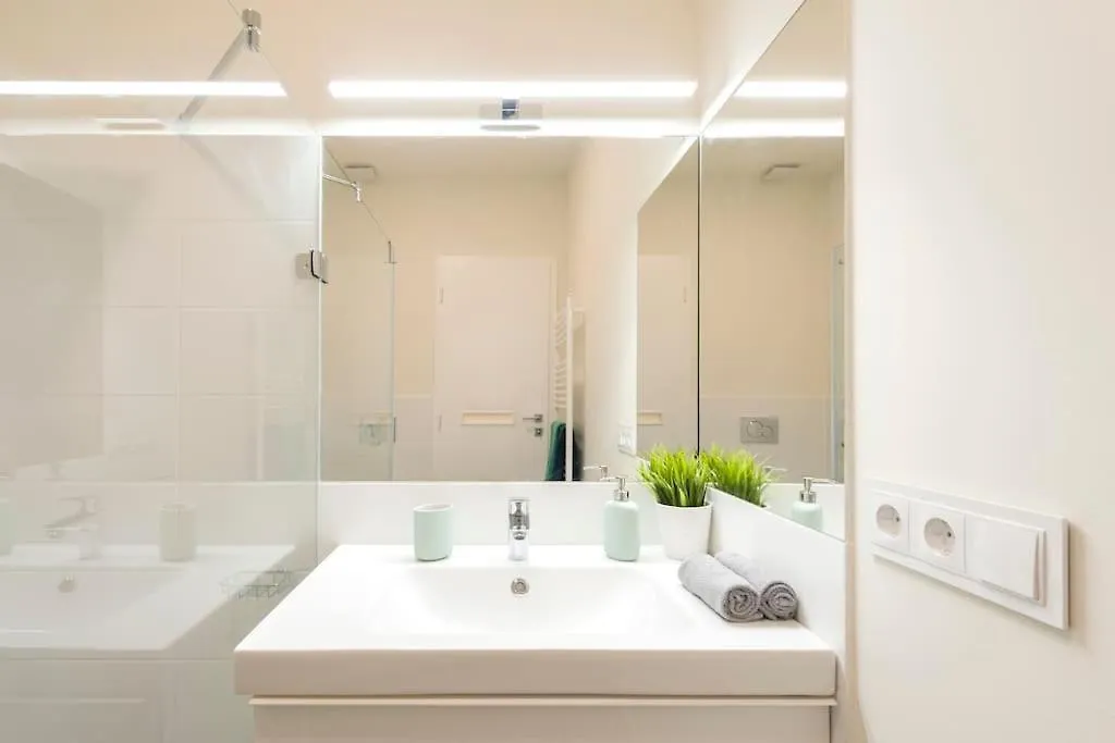 Luxury New-3Bdr 3Bth Sauna!City Center Budapest 0*,  Hungary