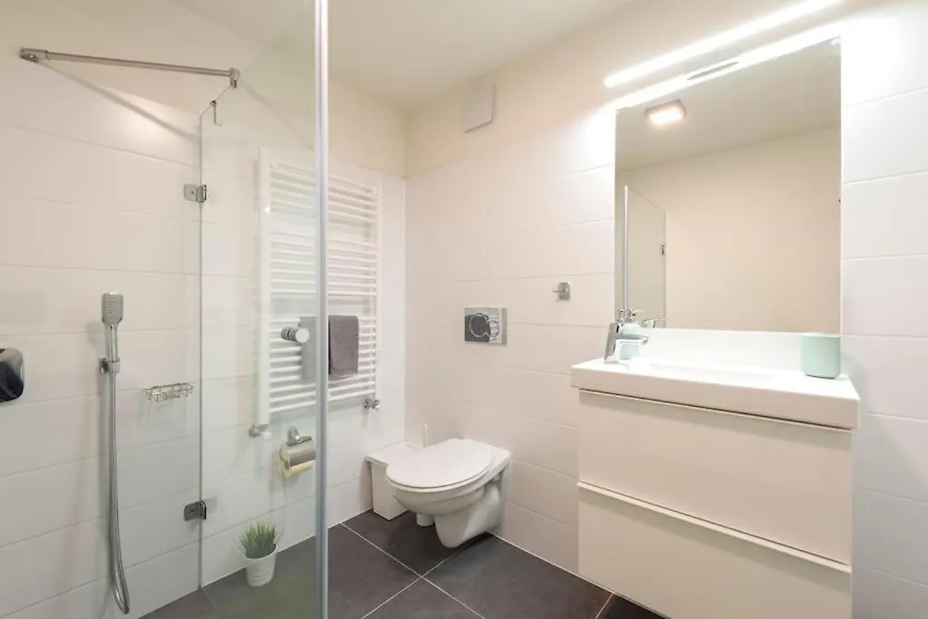 Luxury New-3Bdr 3Bth Sauna!City Center Budapest Hungary